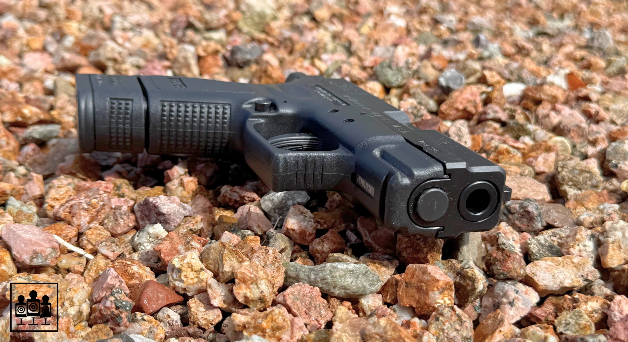 Springfield XD Subcompact with 16 round magazine muzzle