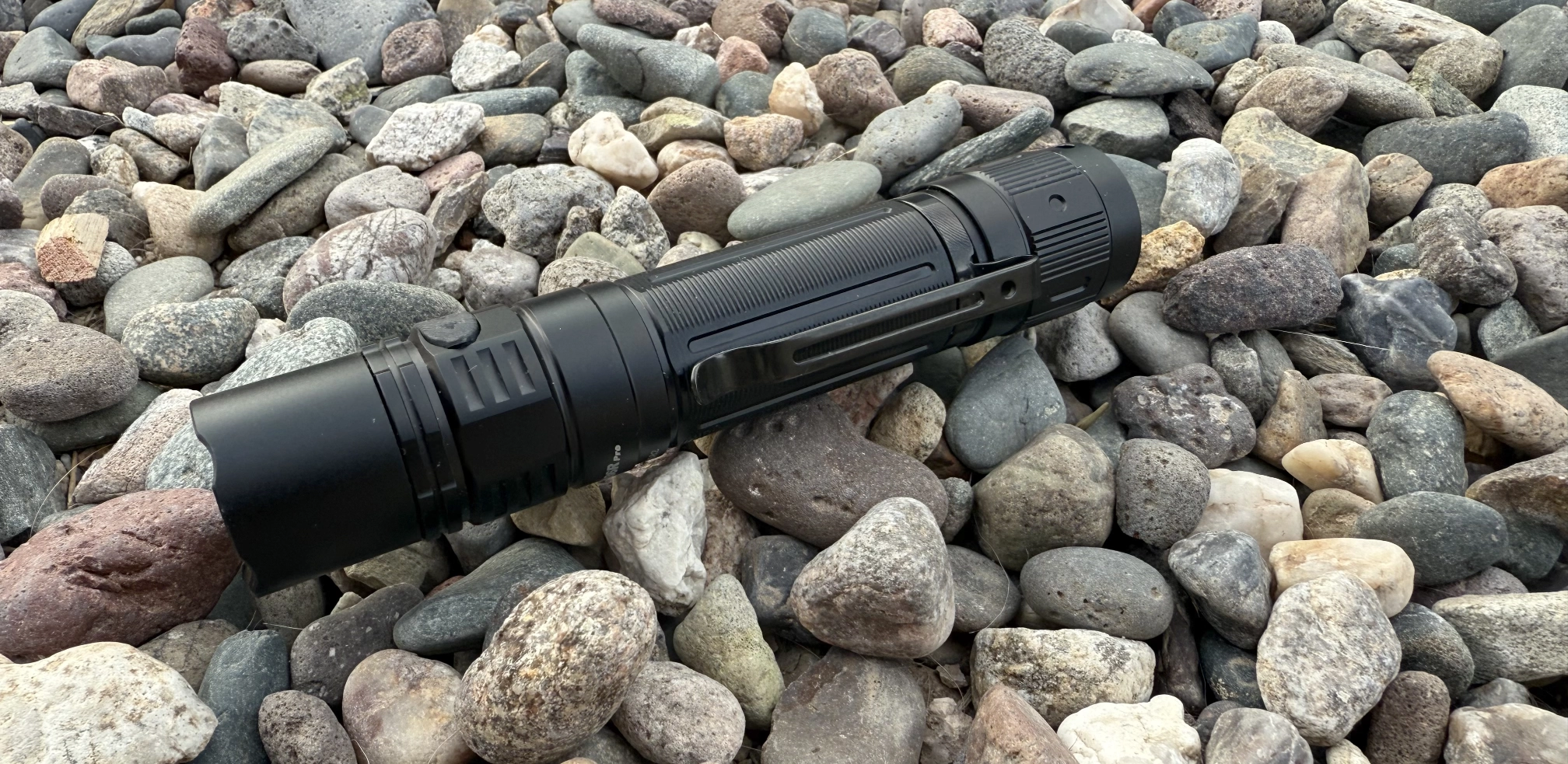 Fenix PD36R Pro side view