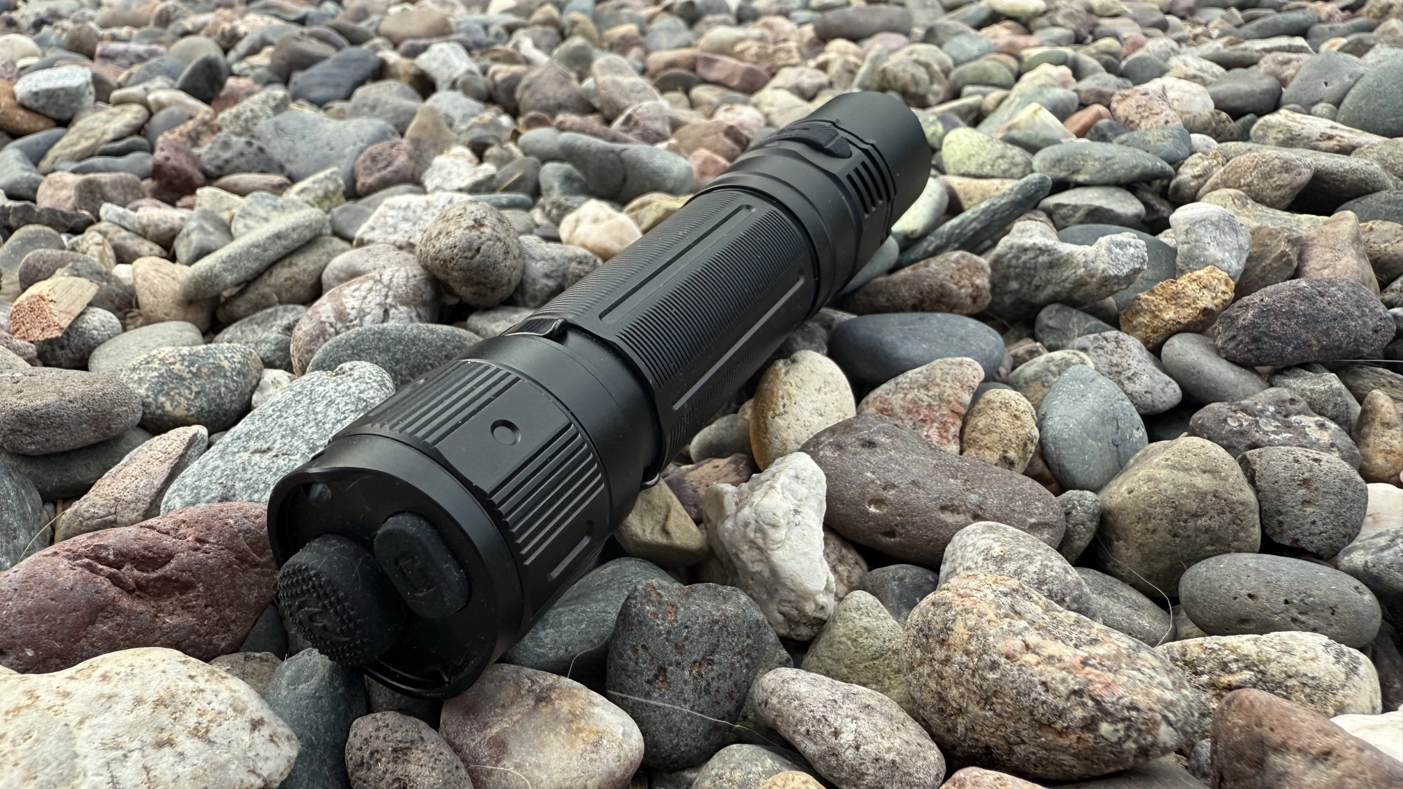 Fenix PD36r Pro rear view